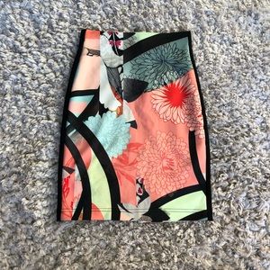 New, never worn Joseph Ribkoff print skirt.